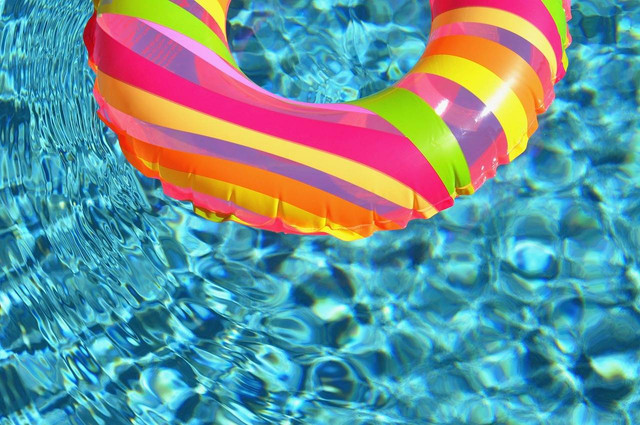 Ilustrasi dynasty water park gresik - Sumber: https://pixabay.com/id/users/publicdomainpictures-14/