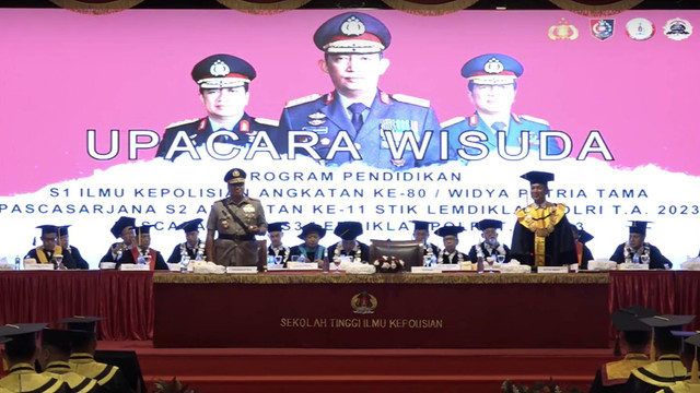 Suasana upacara Wisuda Sekolah Tinggi Ilmu Kepolisian (STIK), Rabu (21/6/2023). Foto: Dok. YouTube/STIK