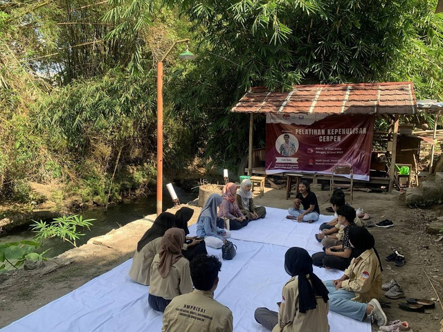HMPS Sastra Indonesia Universitas Ahmad Dahlan (UAD) adakan kelas menulis cerpen (Foto: Istimewa)