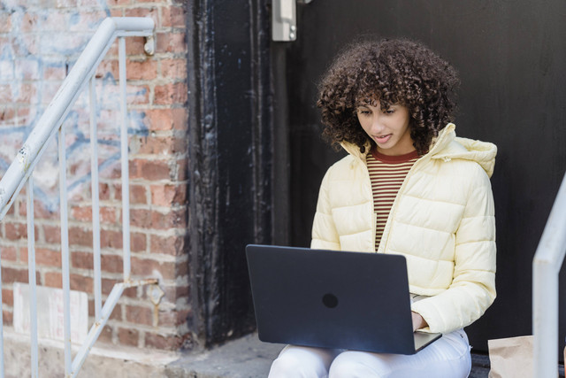 Di era digital saat ini, verifikasi merupakan salah proses yang dibutuhkan. Foto: Pexels.com