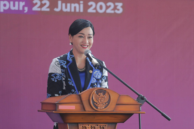 Kepala Eksekutif Pengawas Perilaku Pelaku Usaha Jasa Keuangan, Edukasi dan Pelindungan Konsumen Otoritas Jasa Keuangan (OJK) Friderica Widyasari Dewi.  Foto: OJK