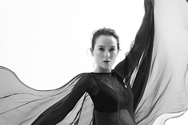 Pesona Julie Estelle saat Maternity Shoot. Foto: Instagram/@julstelle