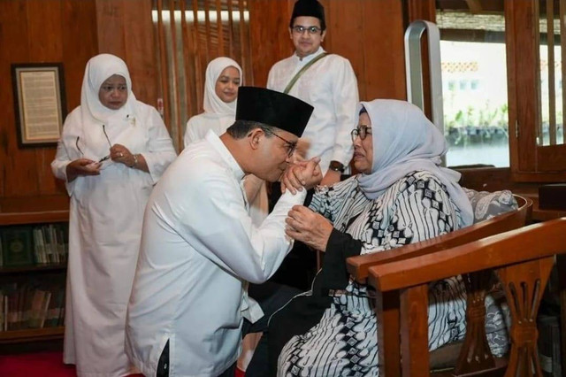 Anies Baswedan sesaat sebelum berangkat ibadah haji. Foto: Dok. Istimewa