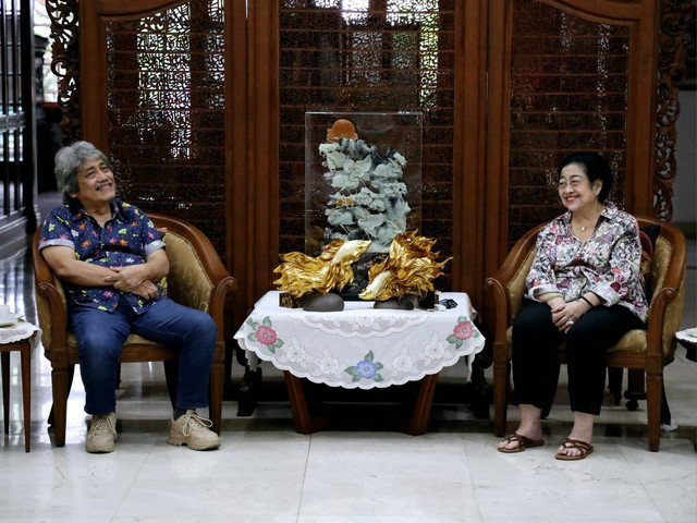 Megawati terima grup musik Bimbo di kediamannya, Jumat (23/6/2023). Foto: PDIP