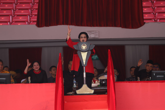Ketum PDIP Megawati Soekarnoputri memberikan sambutan pada acara Bulan Bung Karno di GBK Sabtu (24/6). Foto: Jamal Ramadhan/kumparan