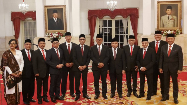 12 duta besar yang dilantik Presiden Jokowi pada Senin (26/2/2023). Foto: Nadia Riso/kumparan