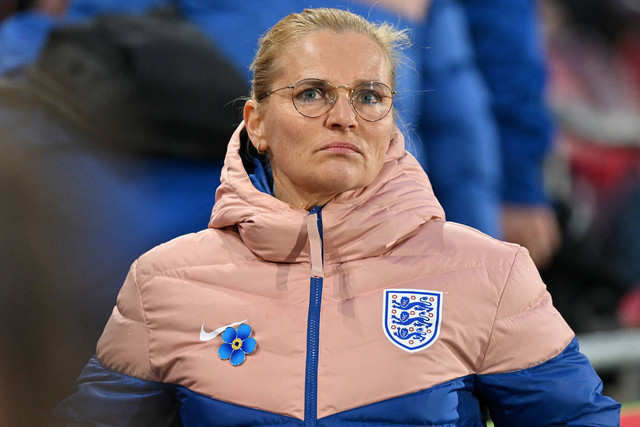Pelatih Timnas Wanita Inggris, Sarina Wiegman. Foto: Glyn Kirk/AFP