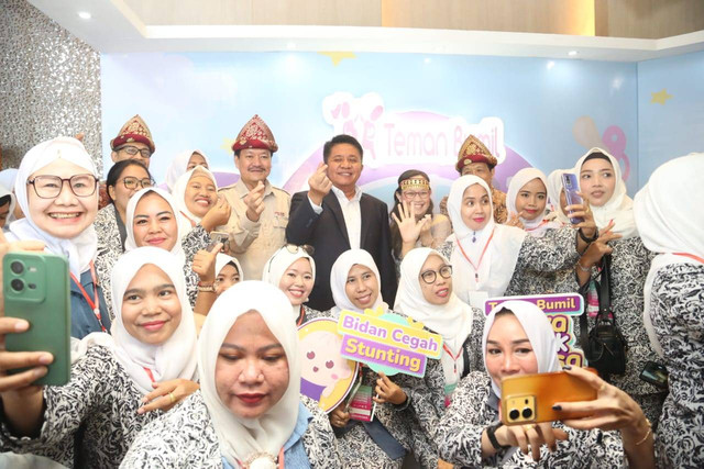 Tanato Randy 1.000 Bidan di Sumsel Jadi Garda Terdepan Tekan Angka Stunting ...
