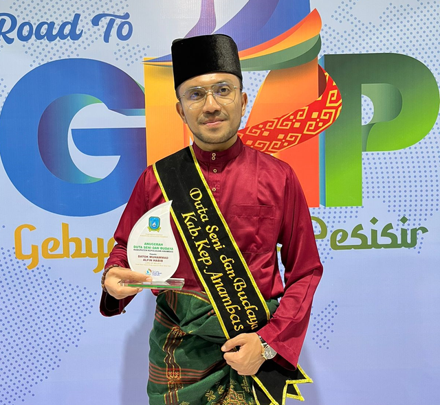 Penyanyi Alfin Habib. Foto: Instagram/da3_alfinh