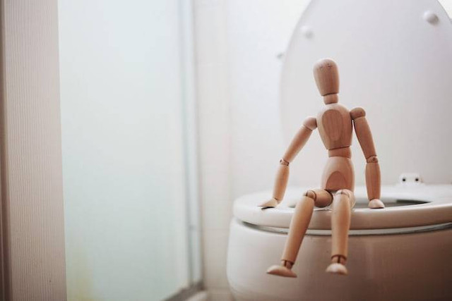 Ilustrasi penyebab BAB tidak lancar. Sumber: unsplash.com/Giorgio Trovato