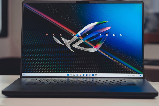 Laptop gaming ROG ZEPHYRUS M16 yang penuh gaya (dok. ASUS)