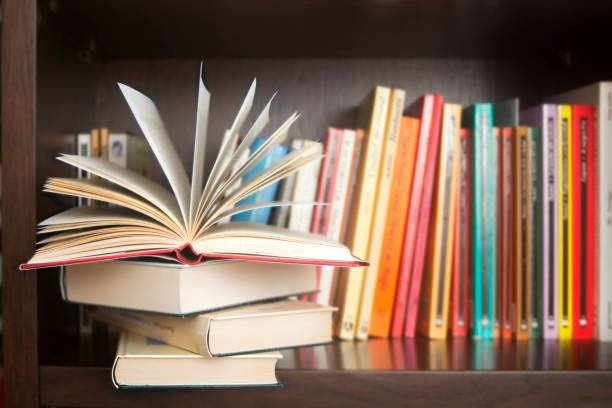 Ilustrasi Lawan Kata Manual, Foto: Unsplash.