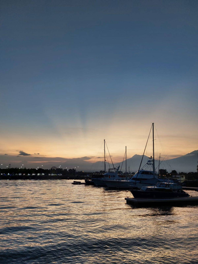 Sumber : Foto sendiri, berlokasi di Pantai Boom Banyuwangi