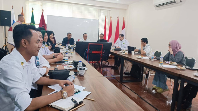 Diskusi antara perwakilan Hanura, Perindo, PPP, dan PDIP di Rumah Aspirasi Menteng, Kamis (6/7/2023). Foto: Thomas Bosco/kumparan