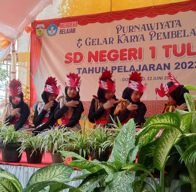Pentas Seni di SD Negeri 1 Tulakan, sumber : dokumen pribadi