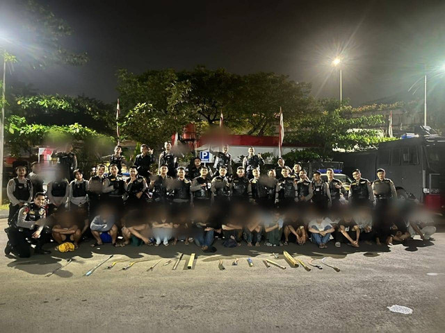Tim Patroli Perintis Presisi menangkap 32 remaja yang diduga hendak melaksanakan tawuran di kawasan Kembangan, Jakarta Barat pada Sabtu (8/7) pagi.  Foto: Dok. Istimewa