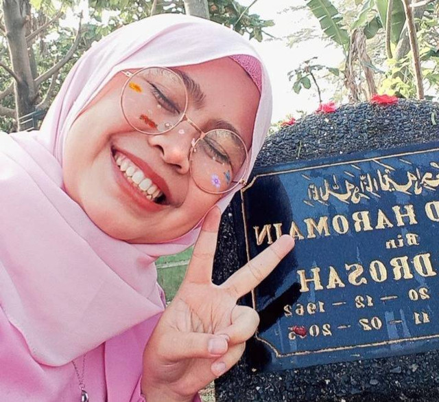 Saya ketika berkunjung ke "rumah" ayah. Foto: Putri Syifa Amelia