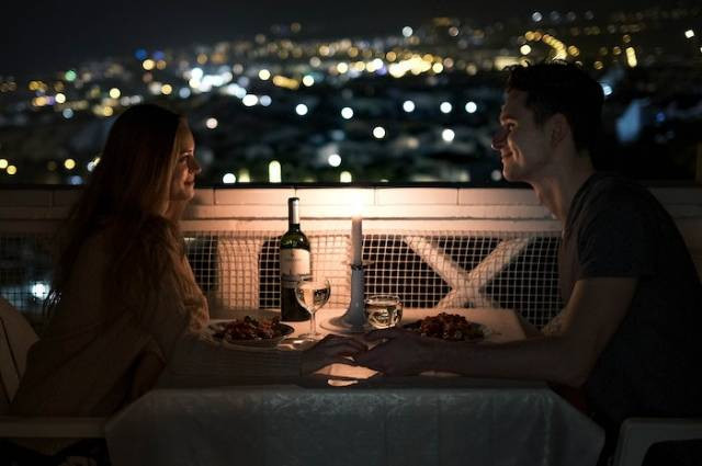 Ilustrasi split bill pacaran adalah, sumber foto: Andie Venzl by pexels.com