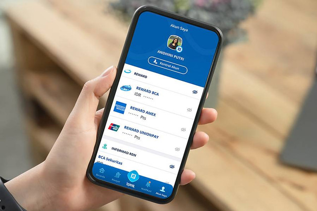 Ilustrasi Perbedaan myBCA dengan BCA Mobile. Foto: bca.co.id