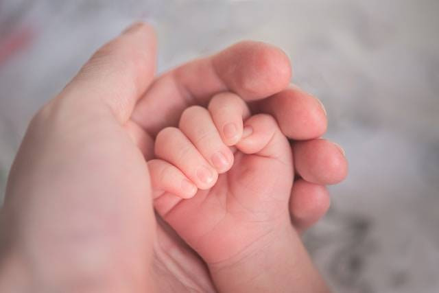 Ilustrasi rekomendasi nama anak laki-laki Islam. Sumber: Unsplash/Hu Chen