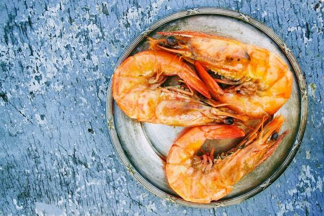 Ilustrasi tempat makan seafood Bogor yang murah, sumber foto: pexels.com/Dana Tentis