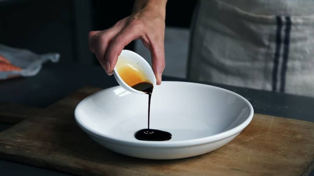 Ilustrasi Cara Membuat Saus Teriyaki. Foto: Unsplash/ CA Creative.