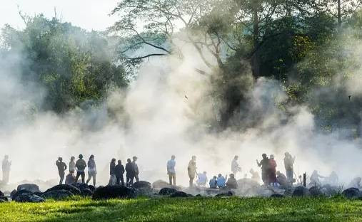 Ilustrasi Pemandian Air Panas di Banten  Sumber Unsplash/Yupiyan
