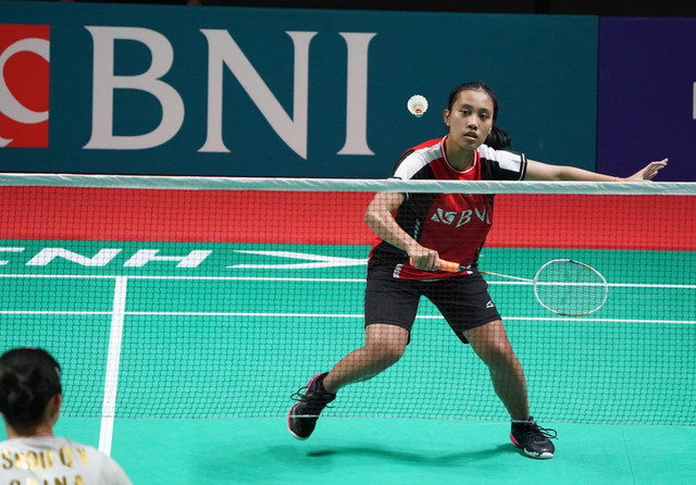 Pebulu tangkis tunggal putri Indonesia, Mutiara Ayu, di semifinal Badminton Asia Junior Championships melawan Shou Qun Yu di GOR Amongrogo, Jogjakarta, Sabtu (15/7). Foto: Dok. PBSI