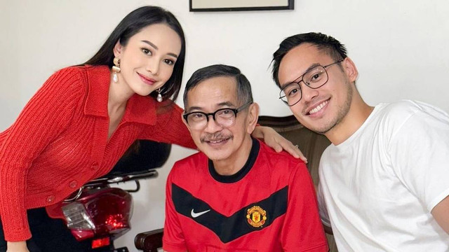 Ray Sahetapy dikabarkan sakit. Foto: Instagram/@merdioctav