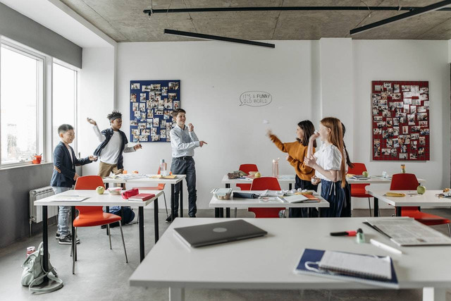 Ilustrasi cara agar punya banyak teman di sekolah. Sumber:  Pavel Danilyuk/pexels.com 