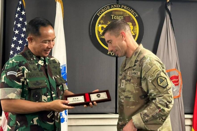Wakasad Letjen TNI Agus Subiyanto melakukan kunjungan kerja ke Amerika Serikat. Foto: TNI AD