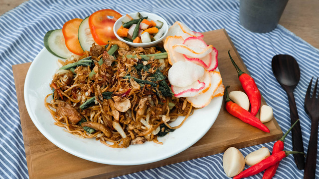 Ilustrasi Cara Membuat Bakmie. Sumber: Unsplash/Eris.