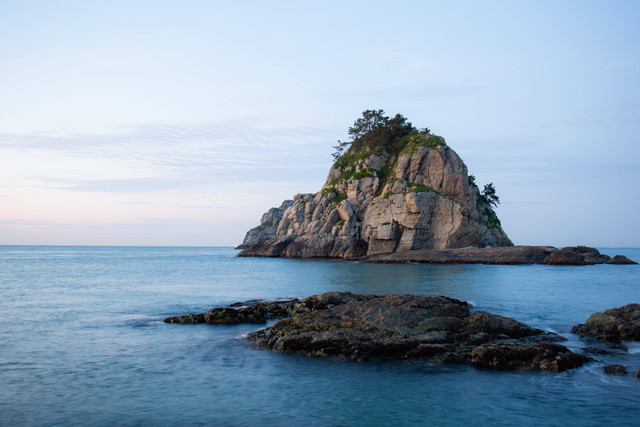 Ilustrasi: Pulau Terkecil di Dunia. Sumber: Viet Tien Do/Pexels.com