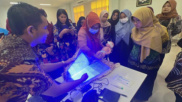 FK Unair Hadirkan 4 Inovasi untuk Penanganan Bayi Kuning