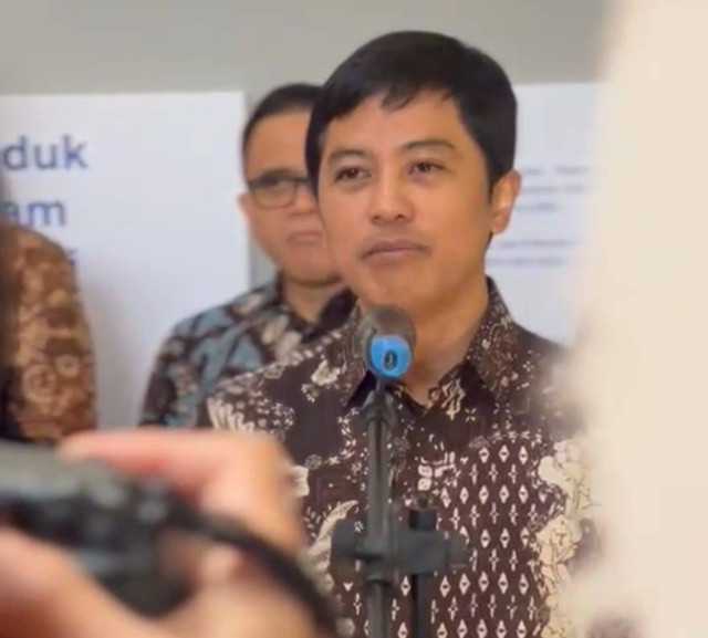 Wakil Menteri Kesehatan (Wamenkes) RI, Dante Saksono Harbuwono, dalam konferensi pers di acara Rakornas Percepatan Pengembangan Lima DPSP Semester I di Plataran Hotel, Magelang, pada Jumat (21/7). Foto: ES Putra/Pandangan Jogja