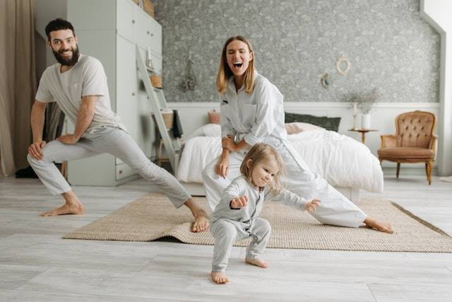 Ilustrasi caption ayah untuk anak perempuan, sumber foto: pexels.com/Pavel Danilyuk