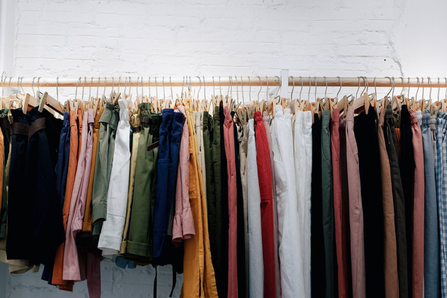 Ilustrasi Cara Pakai Parfum Laundry. Foto: Unsplash/Lucas Hoang
