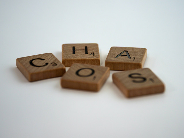 Ilustrasi chaos. Foto: Unsplash.com