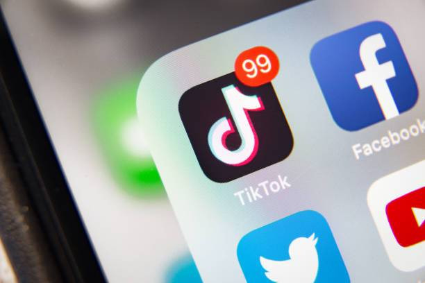 TikTok platfrom media sosial  yang di gunakan generasi z ( sumber pixabay ) 