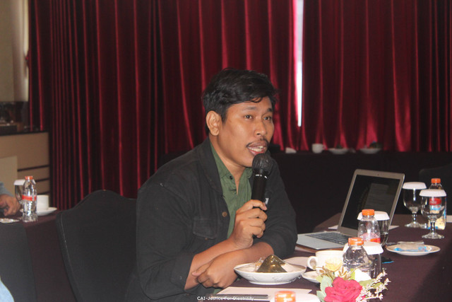 Penulis ketika memberikan pandangan terkait Pembaharuan Perda Provinsi Jawa Barat Tentang Penyanbdang Disabilitas. Foto: dok. pribadi