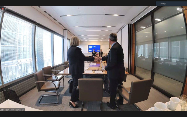 Penandatanganan Sales Purchase Agreement (SPA) proyek gas Indonesia Deepwater Development (IDD) Chevron kepada ENI secara virtual, Selasa (25/7/2023). Foto: Dok. Istimewa