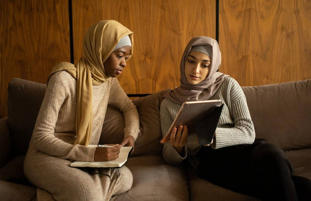 Ilustrasi biaya kuliah di UIR. Sumber: Pexels