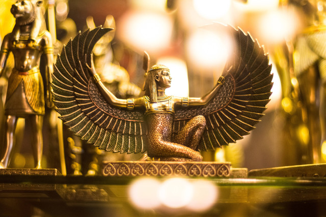 Ilustrasi Dewa Pertama dalam Mitologi Yunani. Sumber: Unsplash