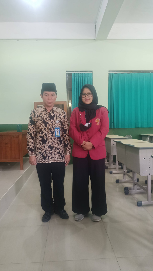 Fransiska Mega Amalia1, Al Ajis Arifin 2