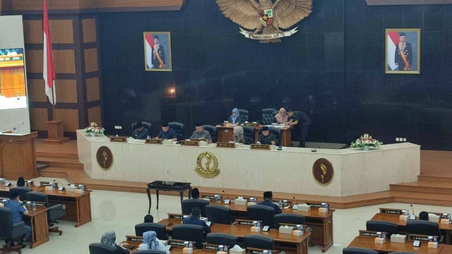 Suasana rapat paripurna di DPRD Jawa Barat. Foto: Rachmadi Rasyad/kumparan