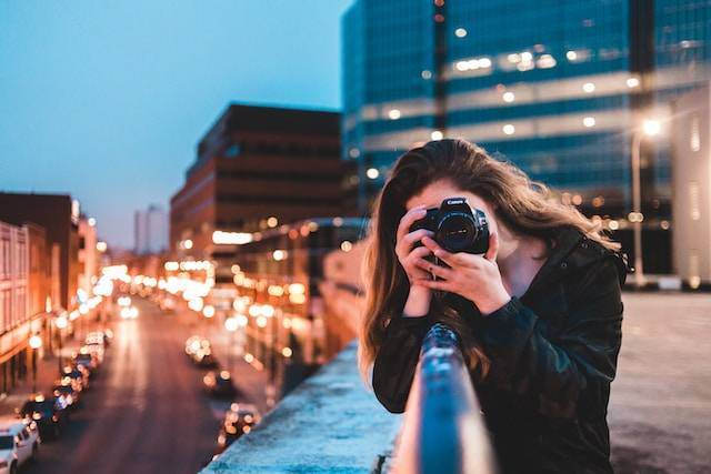 Ilustrasi Teknik Depth of Field dalam Fotografi. Foto: dok/Unsplash (Erik Mclean)