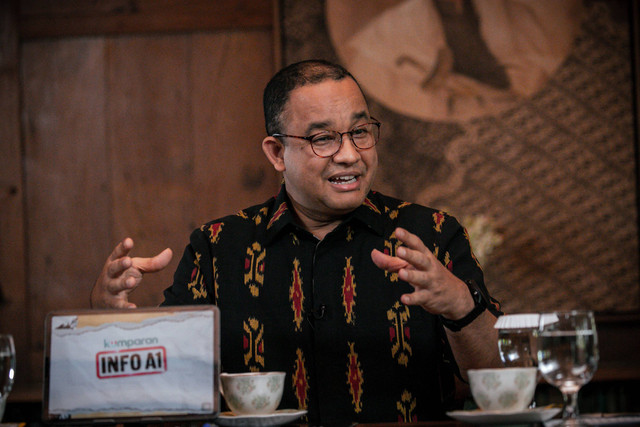 Anies Baswedan saat wawancara di program Info A1 kumparan pada Rabu (2/8/2023). Foto: Jamal Ramadhan/kumparan