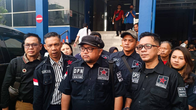 Organisasi sayap PDIP bernama Relawan Perjuangan Demokrasi (Repdem) buat laporan polisi kepada Rocky Gerung. Laporan itu diterima pada tanggal 2 Agustus 2023. Foto: Thomas Bosco/kumparan
