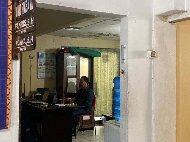 Anggota DPRD Lampung diperiksa di unit pelayanan laka, ruang unit riksa III. | Foto: Sinta Yuliana/Lampung Geh