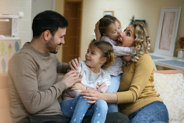 Ilustrasi Cara Menyelesaikan Masalah Keluarga. Sumber: Unsplash